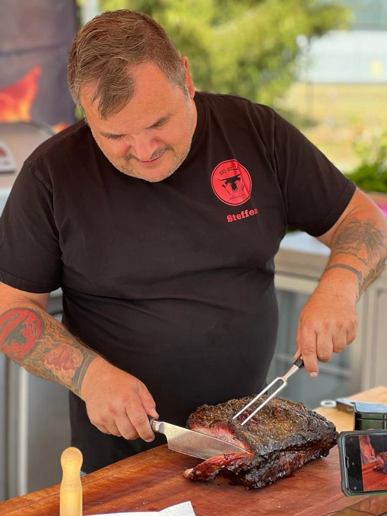 Frisch tranchiert vom Grill