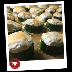 Zucchinialer mit Käse